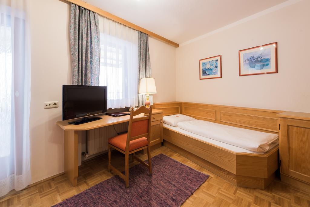 Gaestehaus Reiter Голинг ан дер Залцах Екстериор снимка